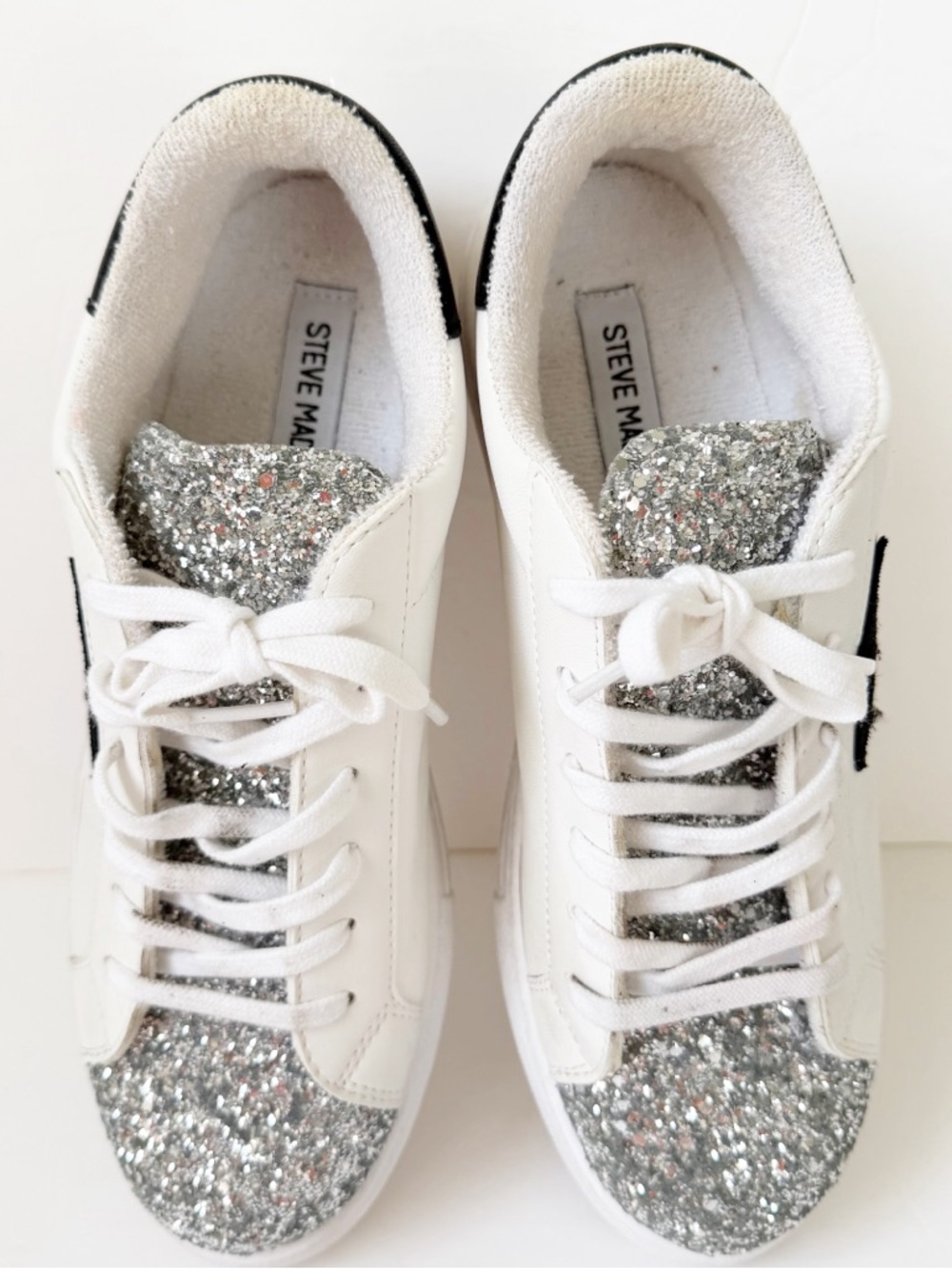 Steve Madden white glitter low top sneakers/silver sparkle/lace up